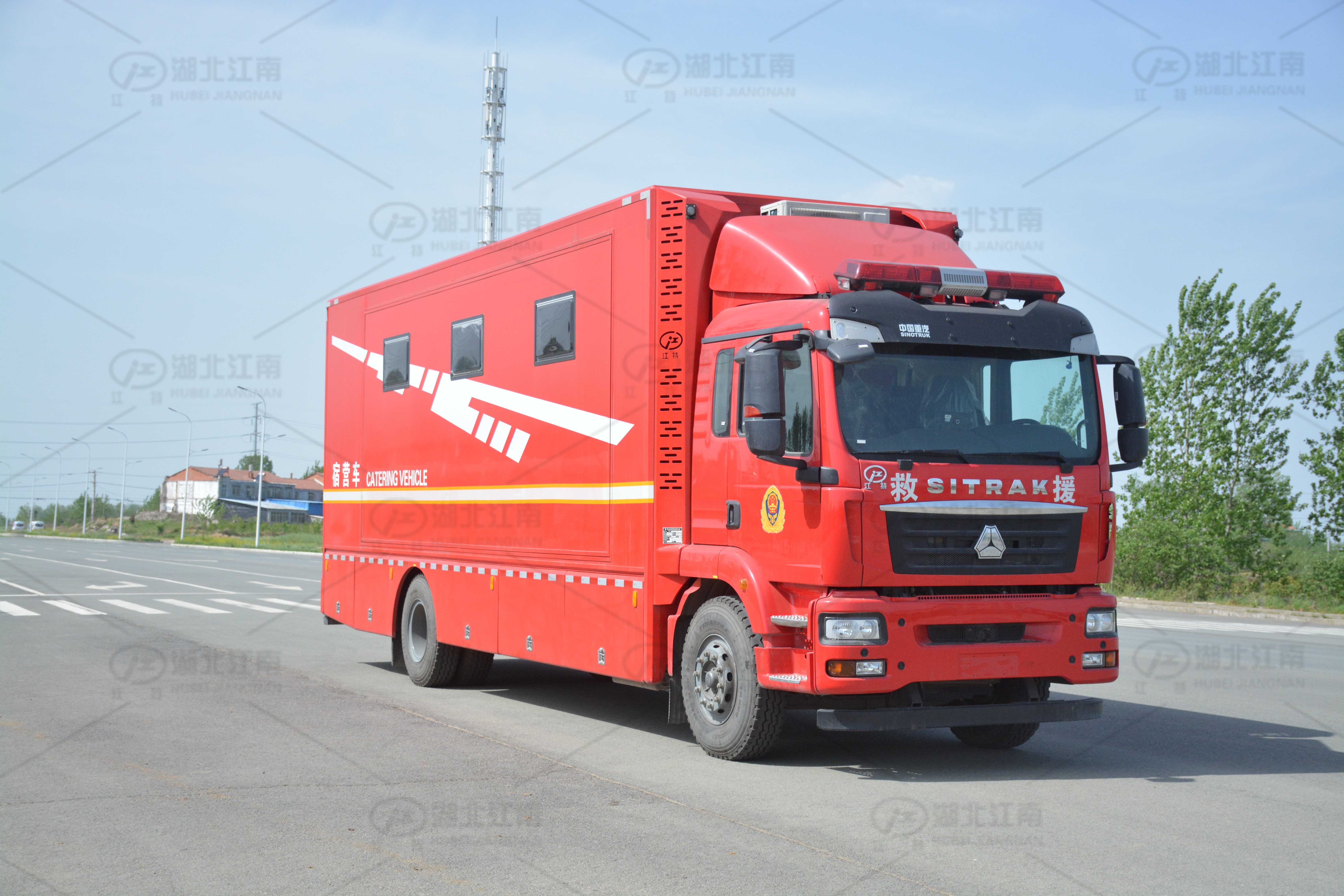 重汽汕德卡24人宿营车！